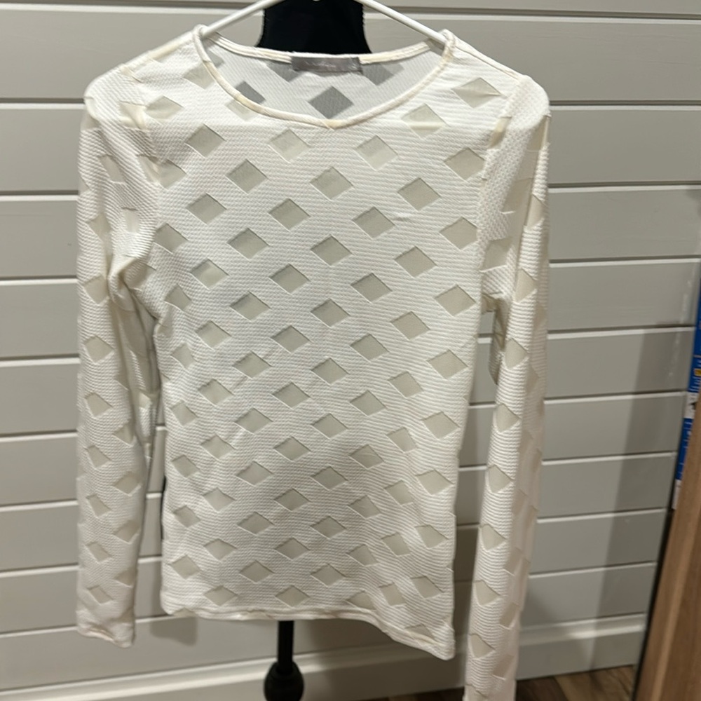 Women’s mesh checkered like buckle top